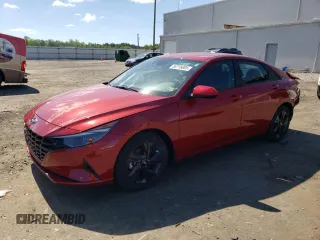 2023 Hyundai Elantra SEL z VIN KMHLM4AG7PU393028, wystawiony jako Copart lot #56716805 z przebiegiem 13 369 mil mil oraz Szkody całkowita. Historia ofert i sprzedaży dostępna na DreamBid. Obrazek 1.