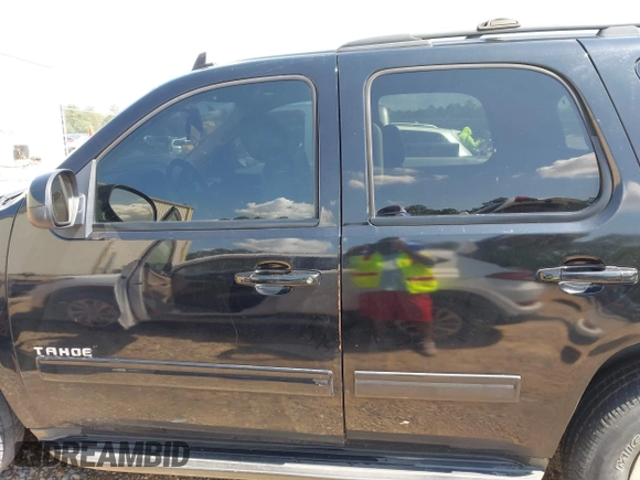 2011 Chevrolet Tahoe LS with VIN 1GNSCAE07BR278849, listed as a IAAI auction lot 42647528 with 194,920 mi miles and . Bid and sale history available at DreamBid. Image 14.