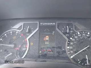 2022 Toyota Tundra SR5 with VIN 5TFLA5AB7NX013477, listed as a IAAI auction lot 42172272 with 30,460 mi miles and . Bid and sale history available at DreamBid. Image 7.