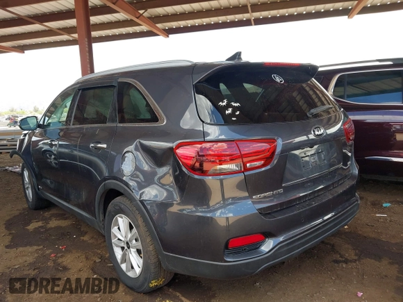 2019 Kia Sorento LX z VIN 5XYPGDA32KG439966, wystawiony jako IAAI lot #42046846 z przebiegiem 101 592 mil mil oraz . Historia ofert i sprzedaży dostępna na DreamBid. Obrazek 19.