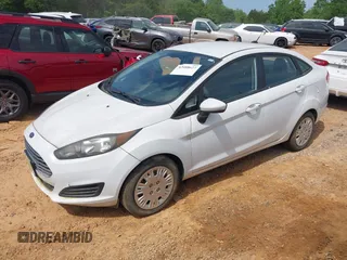 2016 Ford Fiesta S z VIN 3FADP4AJ3GM162049, wystawiony jako IAAI lot #42088627 z przebiegiem 37 652 mil mil oraz . Historia ofert i sprzedaży dostępna na DreamBid. Obrazek 2.