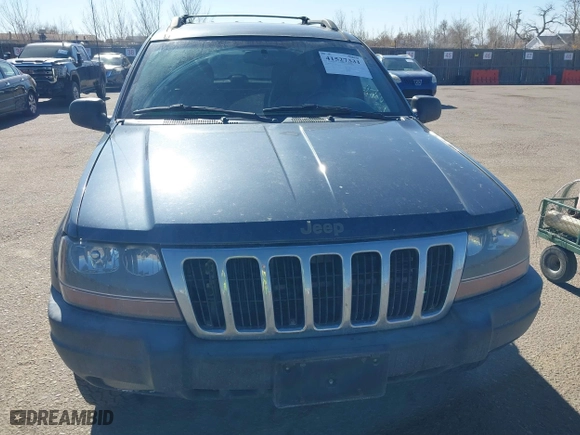 2001 Jeep Grand Cherokee Laredo with VIN 1J4GW48N11C558857, listed as a IAAI auction lot 41527331 with 187,513 mi miles. Bid and sale history available at carsss.com. Image 6.