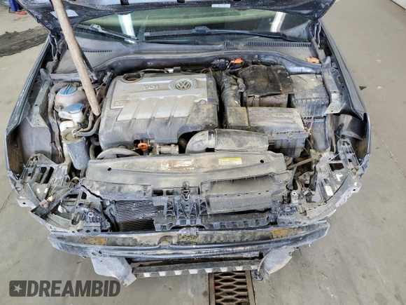 2013 Volkswagen Jetta TDI z VIN 3VWPL7AJ4DM696013, wystawiony jako Copart lot #53131085 z przebiegiem 123 875 mil mil oraz Szkoda całkowita • Salvage title. Historia ofert i sprzedaży dostępna na DreamBid. Obrazek 11.