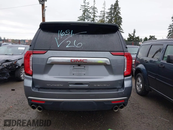 2022 GMC Yukon XL Denali with VIN 1GKS2JKL1NR208671, listed as a IAAI auction lot 39140703 with 28,235 mi miles and . Bid and sale history available at carsss.com. Image 16.