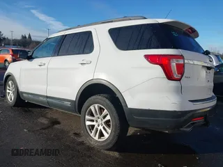 2018 Ford Explorer XLT with VIN 1FM5K8D84JGC15187, listed as a IAAI auction lot 41500359 with 100,936 mi miles and . Bid and sale history available at carsss.com. Image 3.