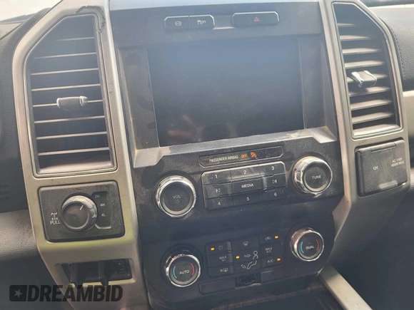 2019 Ford F-250 XL with VIN 1FT7W2BT0KED41596, listed as a IAAI auction lot 42727923 with 246,034 mi miles and . Bid and sale history available at DreamBid. Image 11.