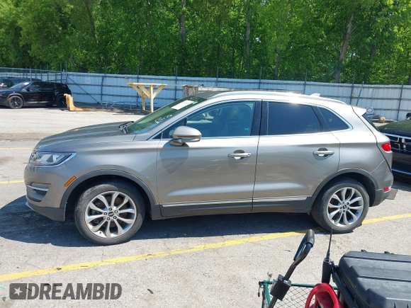 2017 Lincoln MKC Select with VIN 5LMCJ2D9XHUL46424, listed as a IAAI auction lot 42363939 with Not provided miles and . Bid and sale history available at DreamBid. Image 15.