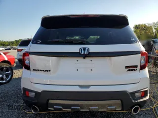2024 Honda Passport TrailSport with VIN 5FNYF8H62RB004333, listed as a Copart auction lot 52573545 with 10,235 mi miles and Salvage title. Bid and sale history available at DreamBid. Image 6.