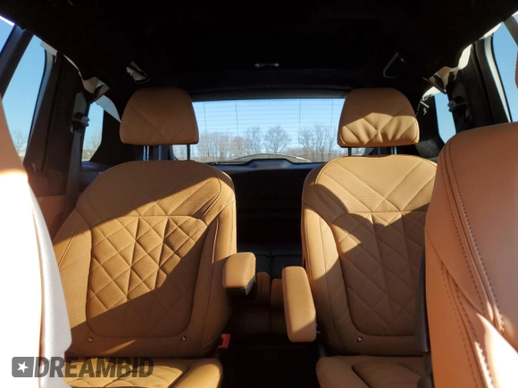 2025 BMW X7 xDrive40i with VIN 5UX23EM02S9W30056, listed as a Copart auction lot 50580665 with 0 mi miles and Salvage Title. Bid and sale history available at carsss.com. Image 10.
