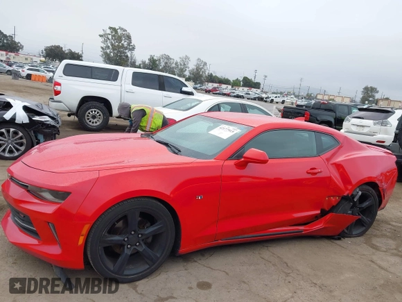 2017 Chevrolet Camaro 1LT z VIN 1G1FB1RS5H0169949, wystawiony jako IAAI lot #42177915 z przebiegiem 68 633 mil mil oraz . Historia ofert i sprzedaży dostępna na DreamBid. Obrazek 14.