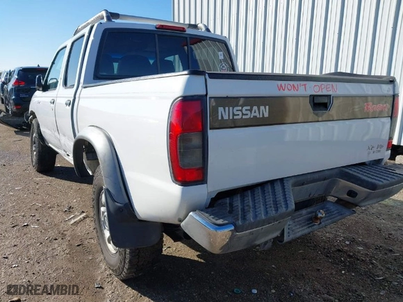 2000 Nissan Frontier 2WD XE with VIN 1N6ED27T3YC434202, listed as a IAAI auction lot 41194049 with 238,537 mi miles. Bid and sale history available at carsss.com. Image 3.
