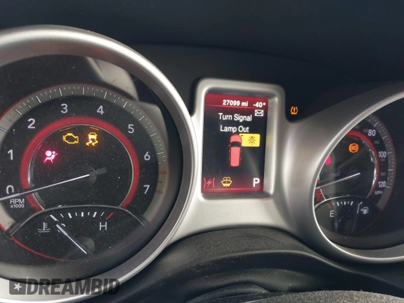 2019 Dodge Journey SE with VIN 3C4PDCBB5KT821412, listed as a IAAI auction lot 40901003 with 27,099 mi miles and . Bid and sale history available at DreamBid. Image 7.