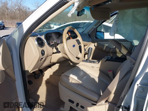 2010 Ford Explorer Eddie Bauer with VIN 1FMEU6EE2AUA39230, listed as a IAAI auction lot 41625257 with 96,954 mi miles. Bid and sale history available at carsss.com. Image 5.