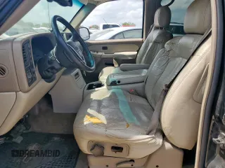 2001 Chevrolet Tahoe LT with VIN 1GNEK13T11R207478, listed as a Copart auction lot 54766815 with 301,575 mi miles and Salvage title. Bid and sale history available at DreamBid. Image 7.