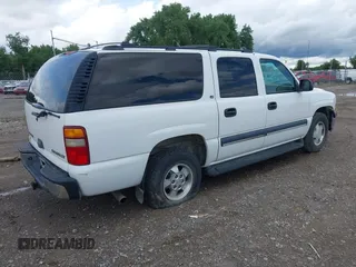 2002 Chevrolet Suburban Z71 с VIN 3GNFK16Z42G220862, выставлен на аукционе IAAI как лот 42328110 с пробегом 276 171 миль миль и . История ставок и продаж доступна на DreamBid. Изображение 4.