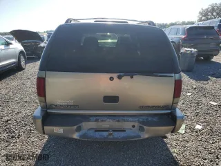 2000 Chevrolet Blazer LS with VIN 1GNCS13W7Y2376702, listed as a Copart auction lot 52489605 with 137,692 mi miles and Salvage Title. Bid and sale history available at carsss.com. Image 6.