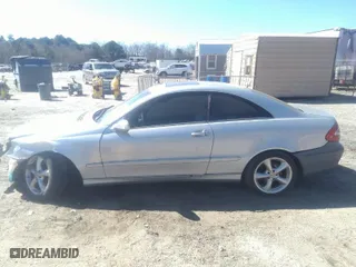 2005 Mercedes-Benz CLK-Class 3.2L with VIN WDBTJ65J25F127494, listed as a IAAI auction lot 41679956 with 106,746 mi miles. Bid and sale history available at carsss.com. Image 14.