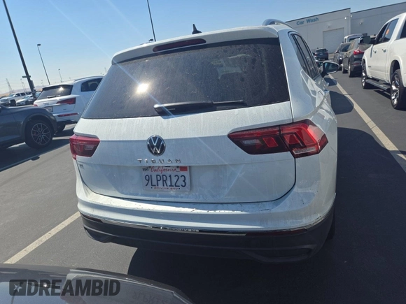 2024 Volkswagen Tiguan SE с VIN 3VV3B7AX4RM085495, выставлен на аукционе IAAI как лот 42796456 с пробегом 34 680 миль миль и . История ставок и продаж доступна на DreamBid. Изображение 32.