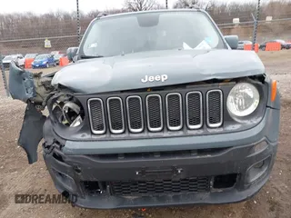 2017 Jeep Renegade Latitude with VIN ZACCJABB5HPF75067, listed as a IAAI auction lot 41493068 with 98,189 mi miles and . Bid and sale history available at DreamBid. Image 12.
