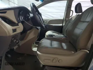 2017 Toyota Sienna XLE с VIN 5TDDZ3DC3HS178281, выставлен на аукционе Copart как лот 56352905 с пробегом 109 156 миль миль и Списание • Salvage title. История ставок и продаж доступна на DreamBid. Изображение 7.