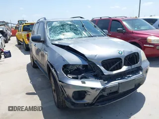 2012 BMW X5 35i с VIN 5UXZV4C56CL750284, выставлен на аукционе IAAI как лот 42761553 с пробегом 138 211 миль миль и . История ставок и продаж доступна на DreamBid. Изображение 1.