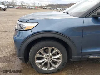 2020 Ford Explorer XLT with VIN 1FMSK8DH5LGC43392, listed as a IAAI auction lot 42015996 with 105,212 mi miles. Bid and sale history available at carsss.com. Image 19.