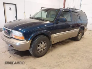 2000 GMC Jimmy Diamond Edition Luxury with VIN 1GKDT13W7Y2398987, listed as a IAAI auction lot 42035344 with 189,594 mi miles. Bid and sale history available at carsss.com. Image 2.