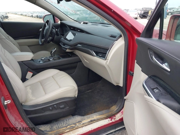 2020 Cadillac XT4 FWD Premium Luxury with VIN 1GYFZCR48LF077119, listed as a IAAI auction lot 40893918 with 1 mi miles. Bid and sale history available at carsss.com. Image 5.