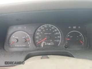 2005 Ford Crown Victoria LX z VIN 2FAFP74W95X147431, wystawiony jako Copart lot #73487374 z przebiegiem 203 107 mil mil oraz Nie do naprawy • Non repairable. Historia ofert i sprzedaży dostępna na DreamBid. Obrazek 9.