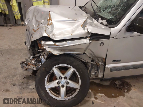 2009 Jeep Liberty Sport with VIN 1J8GN28K09W552232, listed as a IAAI auction lot 41306465 with 158,293 mi miles and . Bid and sale history available at DreamBid. Image 6.