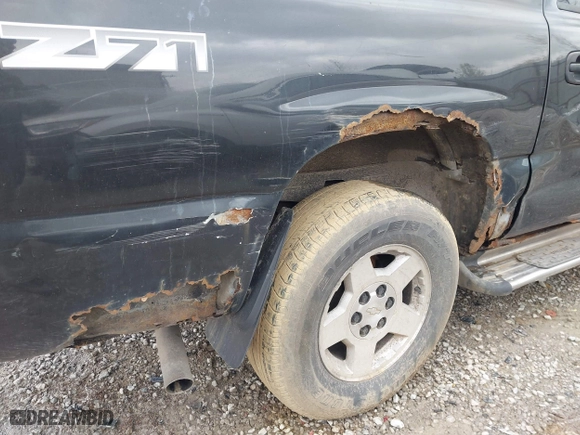 2005 Chevrolet Avalanche Z71 with VIN 3GNEK12Z55G213733, listed as a IAAI auction lot 42008159 with 194,760 mi miles. Bid and sale history available at carsss.com. Image 12.