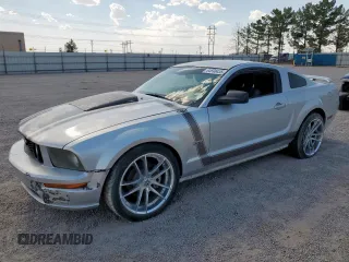 2007 Ford Mustang GT Deluxe с VIN 1ZVFT82H275208992, выставлен на аукционе Copart как лот 64698435 с пробегом Не указан миль и Чистый • Clean title. История ставок и продаж доступна на DreamBid. Изображение 1.