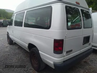 2008 Ford Econoline Cargo Commercial z VIN 1FTNE24W78DA10529, wystawiony jako IAAI lot #42030310 z przebiegiem 359 982 mil mil oraz . Historia ofert i sprzedaży dostępna na DreamBid. Obrazek 3.