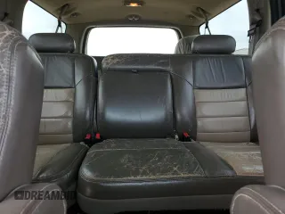 2003 Ford Excursion Eddie Bauer z VIN 1FMNU45S33ED13607, wystawiony jako Copart lot #83227864 z przebiegiem 251 989 mil mil oraz Szkoda całkowita • Salvage title. Historia ofert i sprzedaży dostępna na DreamBid. Obrazek 10.