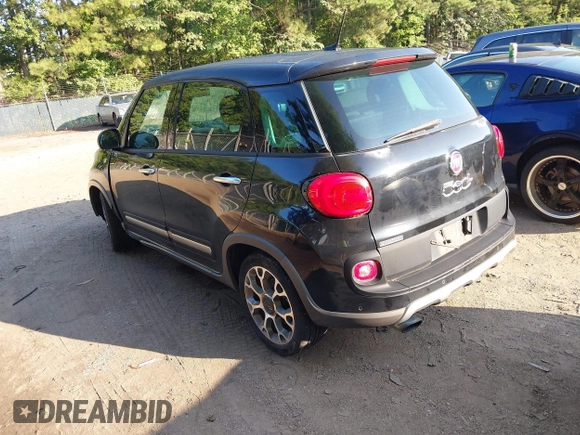 2014 FIAT 500L Trekking with VIN ZFBCFADH5EZ010661, listed as a IAAI auction lot 42861787 with 230,404 mi miles and . Bid and sale history available at DreamBid. Image 3.