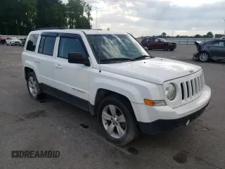 2016 Jeep Patriot Latitude with VIN 1C4NJPFA3GD612918, listed as a Copart auction lot 55830645 with 165,024 mi miles and Clean title. Bid and sale history available at DreamBid. Image 4.
