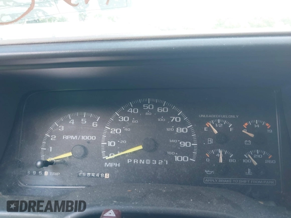 1997 Chevrolet Suburban with VIN 3GNFK16R2VG141730, listed as a IAAI auction lot 42208327 with 158,448 mi miles and . Bid and sale history available at DreamBid. Image 7.
