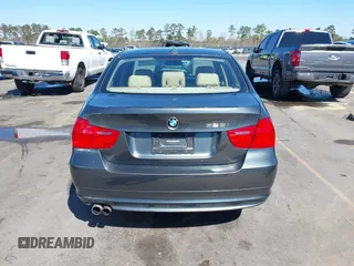 2011 BMW 3 Series 328i xDrive with VIN WBAPK5G57BNN28032, listed as a IAAI auction lot 41835525 with 207,713 mi miles. Bid and sale history available at carsss.com. Image 17.
