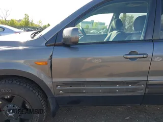 2008 Honda Pilot VP with VIN 5FNYF18208B008772, listed as a IAAI auction lot 42098599 with 186,981 mi miles and . Bid and sale history available at DreamBid. Image 12.