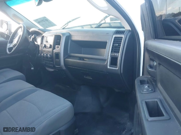 2018 Ram 2500 Tradesman with VIN 3C6UR5HJ2JG150262, listed as a IAAI auction lot 40723556 with 63,080 mi miles. Bid and sale history available at carsss.com. Image 5.
