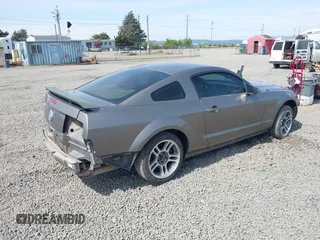 2005 Ford Mustang Deluxe с VIN 1ZVFT80NX55110332, выставлен на аукционе IAAI как лот 42087975 с пробегом 181 810 миль миль и . История ставок и продаж доступна на DreamBid. Изображение 4.