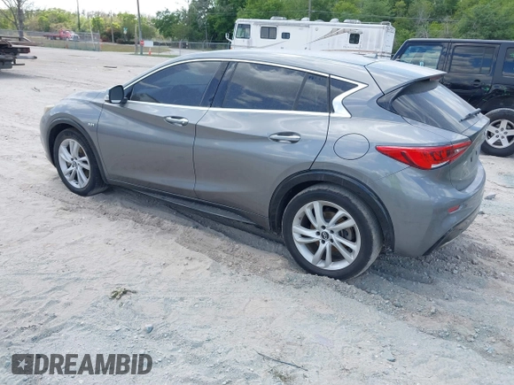 2018 Infiniti QX30 Premium z VIN SJKCH5CPXJA003377, wystawiony jako IAAI lot #41876556 z przebiegiem 91 673 mil mil oraz . Historia ofert i sprzedaży dostępna na DreamBid. Obrazek 3.