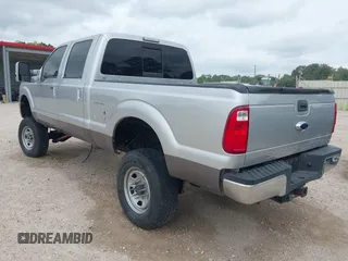 2013 Ford F-250 XL z VIN 1FT7W2BT4DEB27388, wystawiony jako IAAI lot #42244172 z przebiegiem 264 075 mil mil oraz . Historia ofert i sprzedaży dostępna na DreamBid. Obrazek 3.