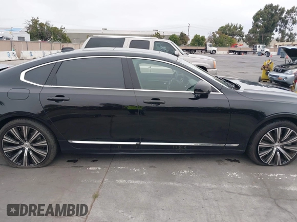 2023 Volvo S90 Plus z VIN LVY062MN1PP348741, wystawiony jako IAAI lot #40519151 z przebiegiem 49 300 mil mil oraz . Historia ofert i sprzedaży dostępna na DreamBid. Obrazek 14.