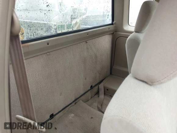 1998 Nissan Frontier XE z VIN 1N6DD26S6WC353583, wystawiony jako IAAI lot #42253701 z przebiegiem Nie podano mil oraz . Historia ofert i sprzedaży dostępna na DreamBid. Obrazek 8.