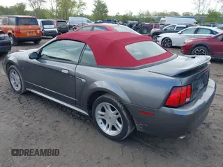 2000 Ford Mustang GT z VIN 1FAFP45X8YF247199, wystawiony jako IAAI lot #42188723 z przebiegiem 144 449 mil mil oraz . Historia ofert i sprzedaży dostępna na DreamBid. Obrazek 3.