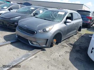 2017 Kia Niro EX with VIN KNDCC3LC6H5089910, listed as a IAAI auction lot 41408878 with 147,930 mi miles. Bid and sale history available at carsss.com. Image 23.