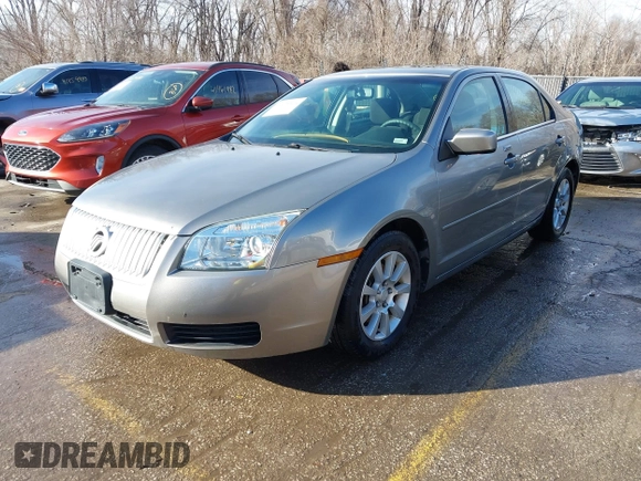 2009 Mercury Milan with VIN 3MEHM07Z49R630806, listed as a IAAI auction lot 41423374 with 111,437 mi miles. Bid and sale history available at carsss.com. Image 17.