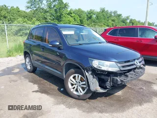 2016 Volkswagen Tiguan S z VIN WVGAV7AX1GW611703, wystawiony jako IAAI lot #42291128 z przebiegiem 93 260 mil mil oraz . Historia ofert i sprzedaży dostępna na DreamBid. Obrazek 1.