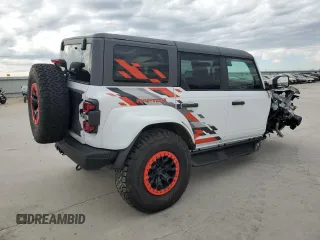 2024 Ford Bronco Raptor z VIN 1FMEE0RR0RLA38568, wystawiony jako Copart lot #41810505 z przebiegiem 168 mil mil oraz Szkoda całkowita • Salvage title. Historia ofert i sprzedaży dostępna na DreamBid. Obrazek 3.